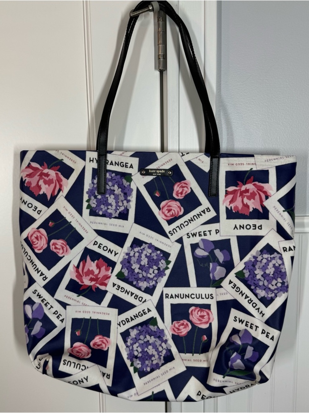 Kate Spade New York Turn Over A New Leaf Seed Packet Large Tote bag